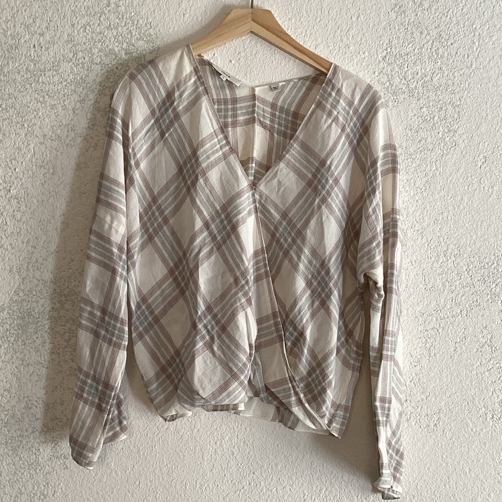 Vince Cream And Brown Plaid V-Neck Long Sleeve Crossover Blouse Size Medium